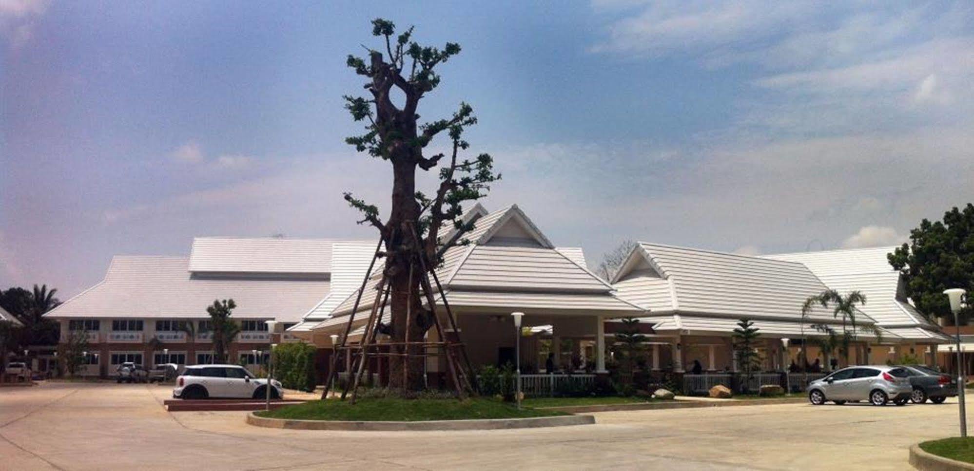 Park Inn Chiang Rai Exterior photo